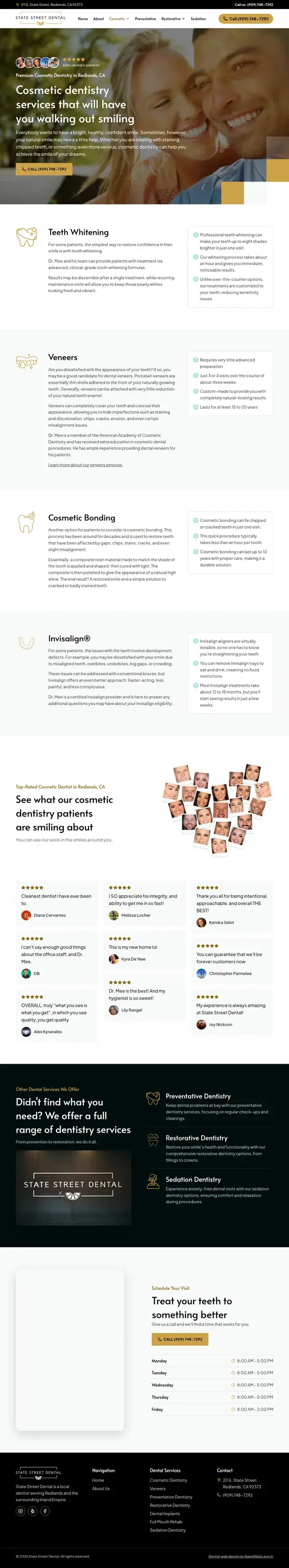 Página de odontología cosmética de State Street Dental detallando blanqueamiento dental, carillas, unión cosmética e Invisalign, con un collage en forma de corazón de pacientes sonrientes.