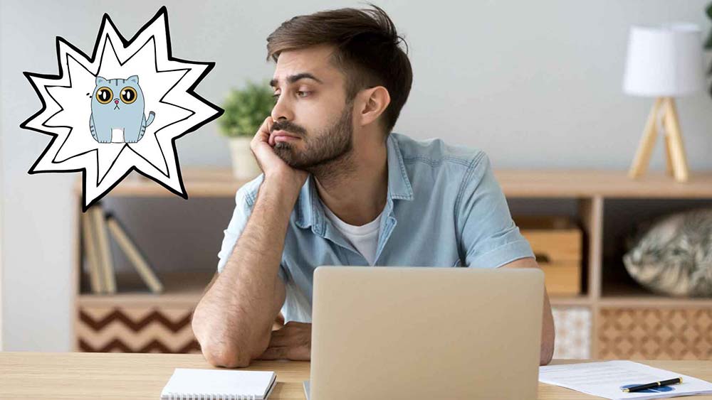 Visitante distraído de un sitio web perdiendo el enfoque en la página