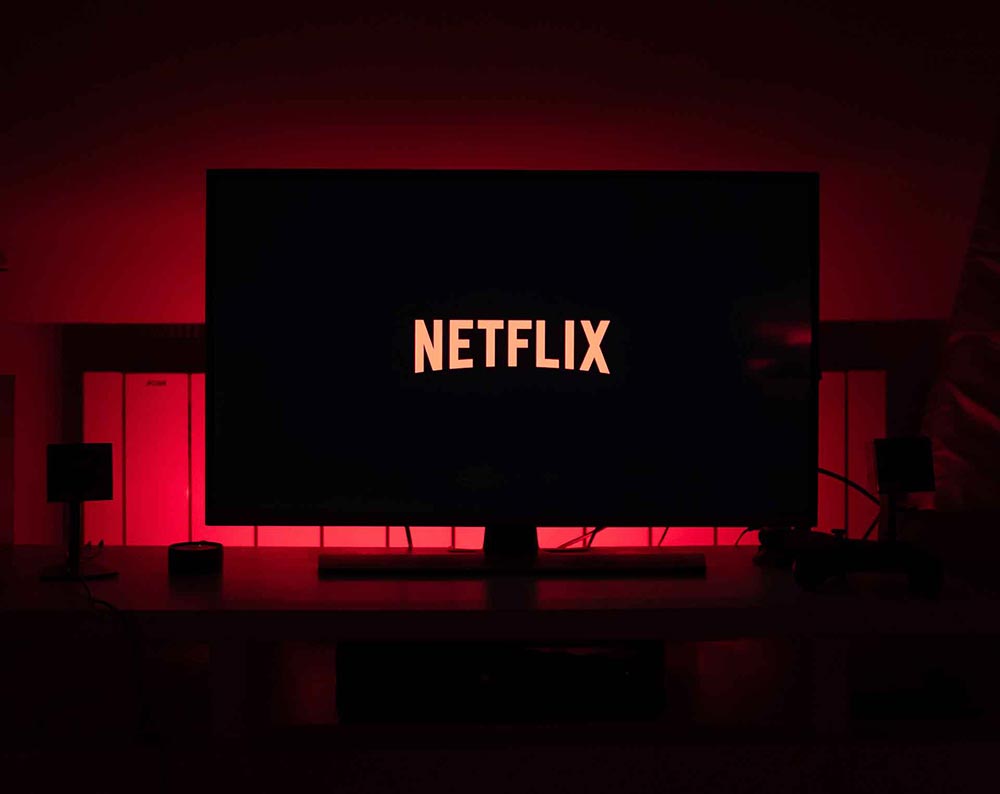 Ver Netflix en el sofá desperdicia incontables horas
