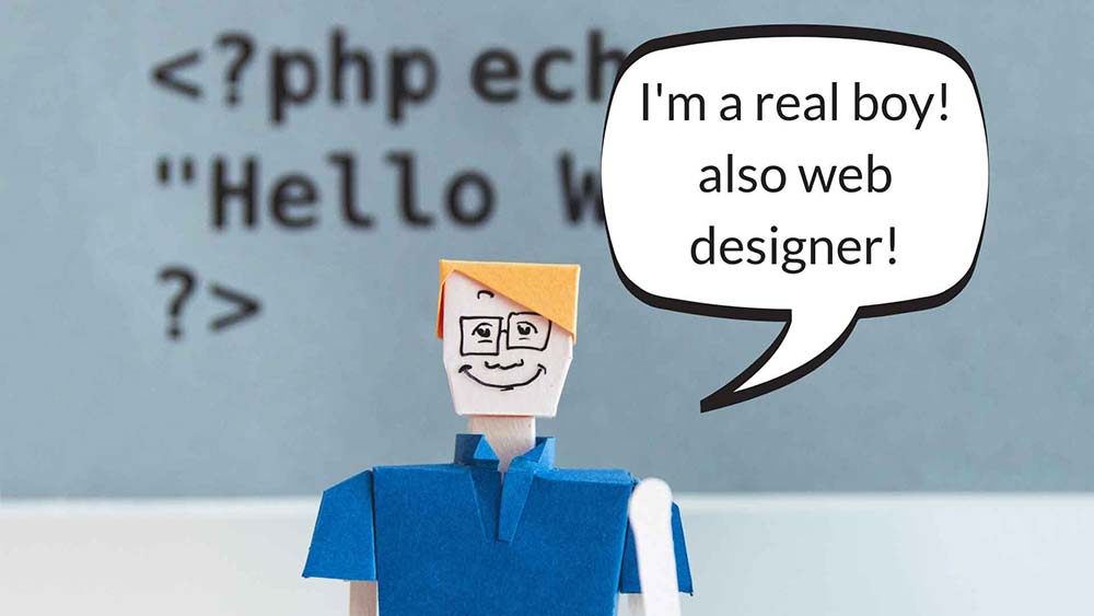 Diseñador web nerd trabajando en habilidades técnicas